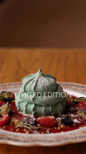 Osteria Mario UAE on Instagram: "Ending the year on a sweet note🎂♥️💚🎄"