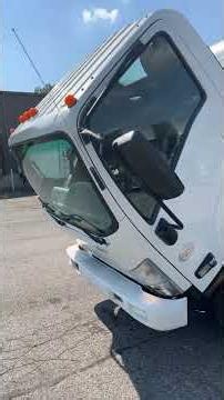 008677-2019 Isuzu NPR HD boxtruck walk around tour and cab over engine viewing #isuzuboxtruck