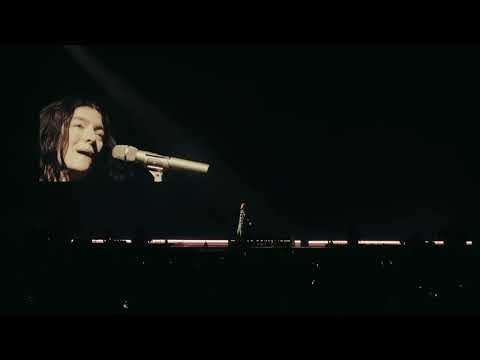 Lorde - Royals (Live at the Kia Forum) | Ultrasound World Tour