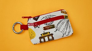 Looking for a cute and functional pouch? This DIY mini pouch keychain features two zippers for extra storage, making it perfect for holding coins, earphones, lip balm, or other small essentials. Clip it onto your bag as a stylish bag charm or use it as a key holder for easy access. #DIYPouch #SewingTutorial #MiniPouch #HandmadeAccessories #BagCharm #KeychainPouch #SewingProject #HandmadeWithLove | Anjurisa