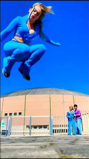 How? Tutorial? Inspired #shorts #vfx #visualeffects #cgi #3d #funny #comedy #education #trending