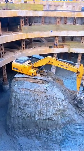 #excavatoroperator #excavators #excavator