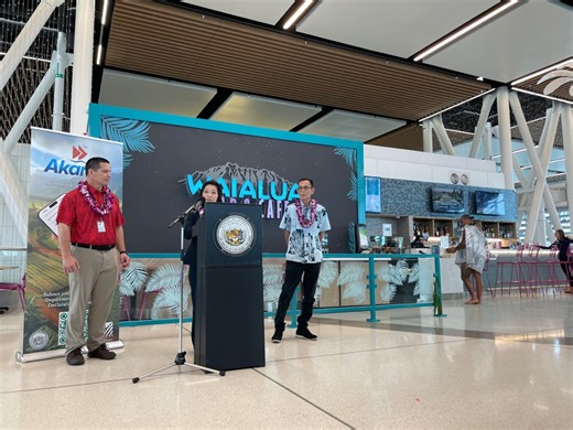 New cafe, electric buses blessed at Honolulu airport; looks to make travel smooth, easy