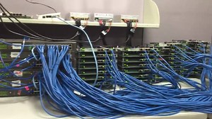 See how we test and verify 200 VPN tunnels on Vigor2960 in the lab. | DrayTek
