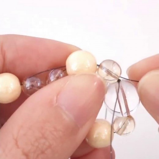 テグスの処理の仕方(編み終わり)