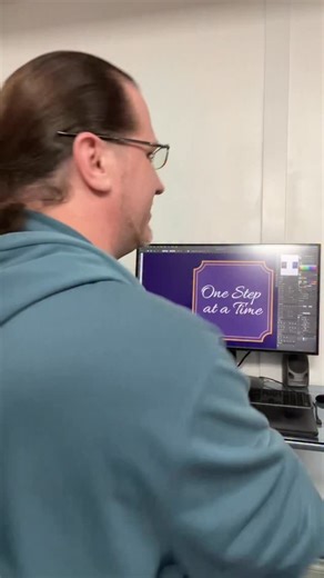 Gibbous on Instagram: "Create a Picture Frame Effect in this Adobe Illustrator Tutorial. To make this design create a square and set the Stroke to a heavy weight of your choosing. Then grab one of the nodes on the square and drag it in until you see the rounded corner. With the node still selected use the Up or Down Arrow Keys to change the corner effect. In the Appearance panel, duplicate the Stroke and make it at least half the weight as the original. With the stroke still selected go to FX, P