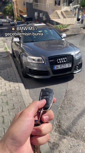 Audi RS6 İle BMW M5'i Geçebilir Misiniz?