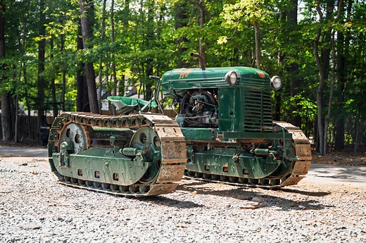 No Reserve: 1945 Oliver Cletrac HG Crawler Tractor