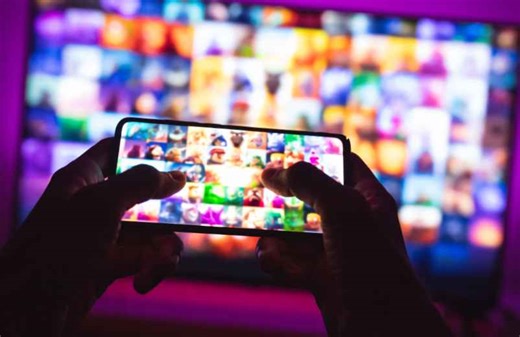 Connecter son téléphone à la télé pour regarder un film : Voici 3 options faciles