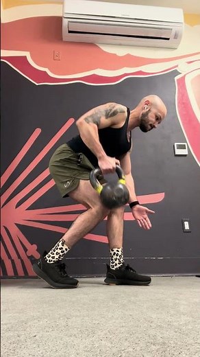 Kettlebell Staggered Stance Single Arm Row