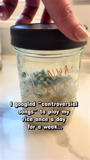 Of course humans are able to transmute the energy of music more than rice imo this is very interesting. Look into where the person that wrote “walk like an Egyptian” went! Careful what you listen to we are 60% water is it? Just like our rice 😜 interesting how only lady Gaga was stuck in my head. Hope my brain doesn’t look like that 👀 #fyp #water #waterholdsmemory #hiddenmessagesinwater