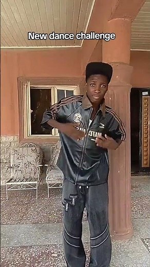 Bom bom new dance challenge #dancechallenge #dance #dancevideo #dancers DC:@weekie