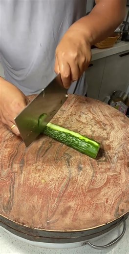 # Cucumber cutting method
