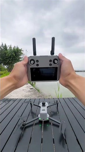 This drone is perfect for complete beginners; it doesn't have overly complicated controls..