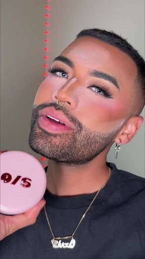 Enhance Your Makeup with Ultimate Blurring Setting Powder in Ultra Pink