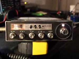 CB radio converted to 10m Amateur Band