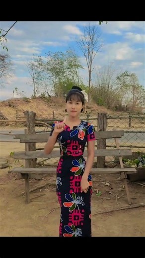 Classic Burmese Beauty: Exquisite Traditional Hairstyle in Modern Times. #pleasesubscribe