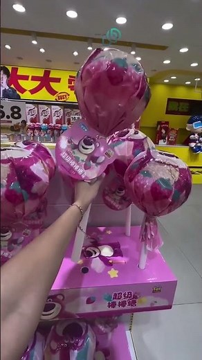 The girl entered a strange mall, but she didn't expect this to happen!! #shorts