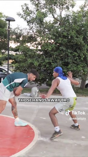 Mastering Windmill Dunks in Street Basketball