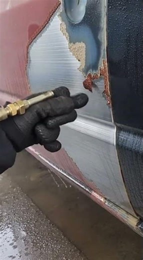 Using chemical dipping to remove rust from old tools fast #rustremoval #DIYtips #metalcare