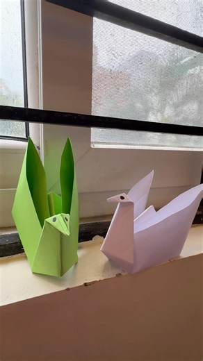 DIY paper swan origami art!