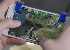 TriggerClips Minimal Smartphone Gaming Controller