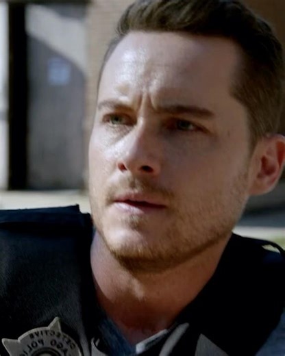 Hero or Criminal? The Vet Standoff That Divided Chicago P.D.