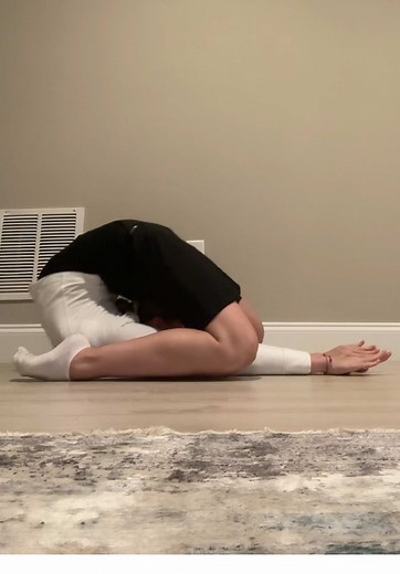 Mastering Rhythmic Gymnastics Flexibility Techniques