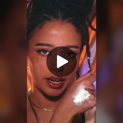 I used @Iconic London original highlight drops! this is not an ad hahaah but it’s my favorite reflective highlighter and it comes in a lighter and darker shade as well!! #makeup #makeuptutorial #makeuphacks #makeuptransformation #makeuproutine #skincare #glowup #tutorial #eyeliner #makeuptips