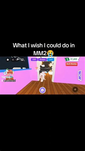 I can't with shift lock either😭 #adoptme #adm #roblox #fyp #idk