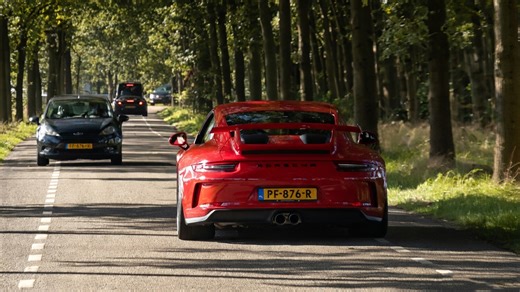 Porsche 911 acceleration gets risky in tight roads
