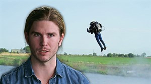 ¿Sueñas con volar por toda la ciudad? ¡Entonces mira aquí el paso a paso para construir una mochila propulsora y lograrlo! 🎒💨🪂 #DescubreCómo | Discovery Latinoamérica