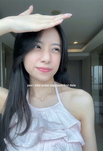 Achieve Plump Lips for Your First Date