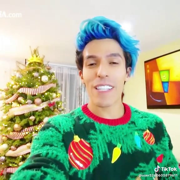 PART 1 : ABRIENDO SUS REGALOS NAVIDEÑOS LOS POLINESIOS VLOGS