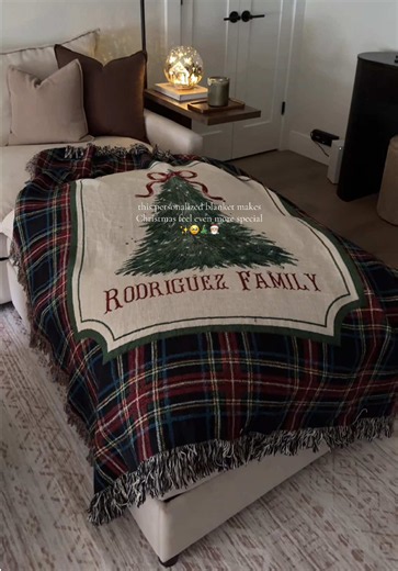 a personalized blanket that becomes part of your family’s story🥹 #personalizedblanket #christmasblanket #christmasfinds #familymemories #blanket