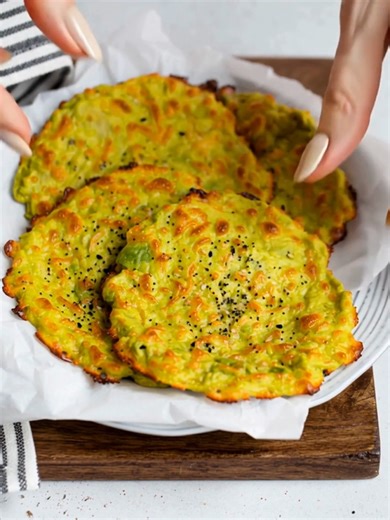 42K views · 71 reactions | 3-Ingredient Avocado Bread 3-Ingredient Avocado Bread is low-carb and keto friendly at only 2g net carbs per slice. It can be baked in the oven or air fryer and all you need is an avocado, an egg and cheese for the perfect quick breakfast or snack! Full Recipe in First comment Enjoy ❤️  | Olivia Recipes | Facebook