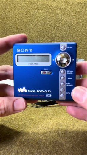 Testing a Sony Walkman MiniDisc #Retro #Walkman #MiniDisc #90s #Analog