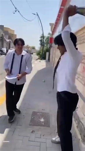 أجمع فقهاء الشيعة على أن ساب الرسول يُقتلوحق هؤلاء إما الجلد والضرب حتى تذوب جلودهم وتتكسر عظامهم، أو القتل.لعنهم الله ولعن أهاليهم.