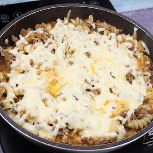 Quand je fais des pâtes avec de la viande hachée comme ça, tout le monde me demande la recette | Trop Savoureux