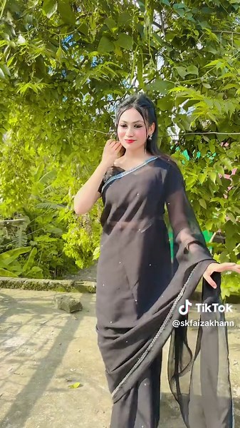 Explore Elegant Sari Styles with Anaya's Faiza