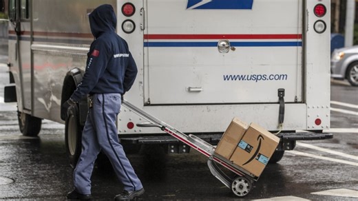 Amazon Is Reportedly Preparing to Cut Ties With USPS as Negotiations Stall