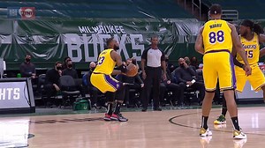 33K views · 1.4K reactions |  LeBron James (34 PTS, 8 AST e 6 REB) teve atuação DE GALA contra os Bucks! Confira os MELHORES MOMENTOS do Rei com narração em PORTUGUÊS. #LakeShow #SóNaNBA Los Angeles Lakers x Bucks foi transmitido ao vivo em YouTube.com/NBABrasil. Inscreva-se em nosso canal e ative as notificações para não perder os próximos jogos! | NBA Brasil | Facebook