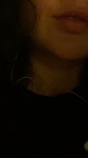 Cleaning your face with wet wipes before bed(: #visualtingle #personalattention #asmrsound