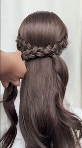 Effortlessly Create a Forest-Inspired Garland Braid