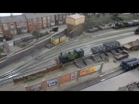 Model Railways 00 Gauge - Another Viewing of the GWR layout set in 1930 !