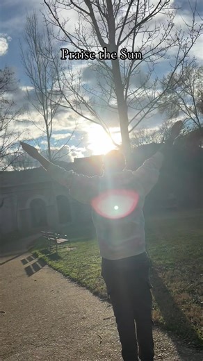 Embrace Optimism: Praise the Sun in Dark Souls