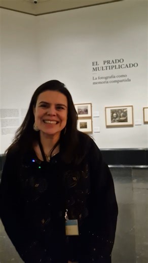 Nueva exposición: “El Prado multiplicado. La fotografía como memoria compartida” Vídeo en directo con Beatriz Sánchez Torija, comisaria de la exposición “El Prado multiplicado. La fotografía como memoria compartida” en el Museo del Prado, una nueva muestra que analiza esta la fotografía como herramienta clave en la difusión de las colecciones del museo y en la construcción de su memoria visual desde el siglo XIX Beatriz Sánchez Torija comenta imágenes fotográficas tomadas y editadas por Clement