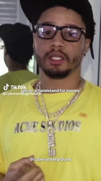 #veeze #cyberundergr0und #lazerdim700 #lucki #aigenerated | veeze