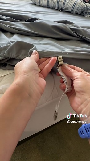 Innovative Bed Sheet Clips to Prevent Slipping Off - Affordable Solution