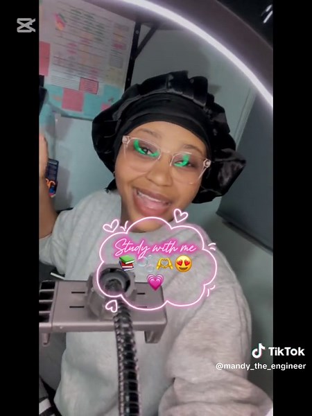 TECHNIQUE: ONE PAGE METHOD!📚 had 6 chapters, summarised all of them to one page each!💗now I have 6 pages with everything I need to know🤭❤️‍🔥then the rest is to practice question papers!❤️🫶 I never go wrong with this Technique,I know.#CapCut #mandysdiary #studywithme #studytok #exam #student #study #studytips #onepagemethod #creater #creatersearchinsights